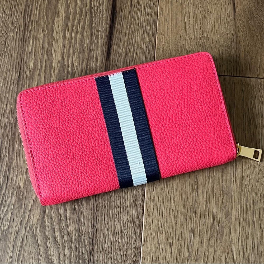 J.W. Hulme LEXI Pebbled Leather Red Zip Around Continental Wallet - **NWOT